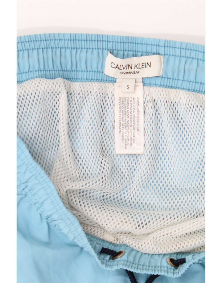 Pantaloncini da bagno grafici da uomo Calvin Klein piccoli in poliestere color block blu