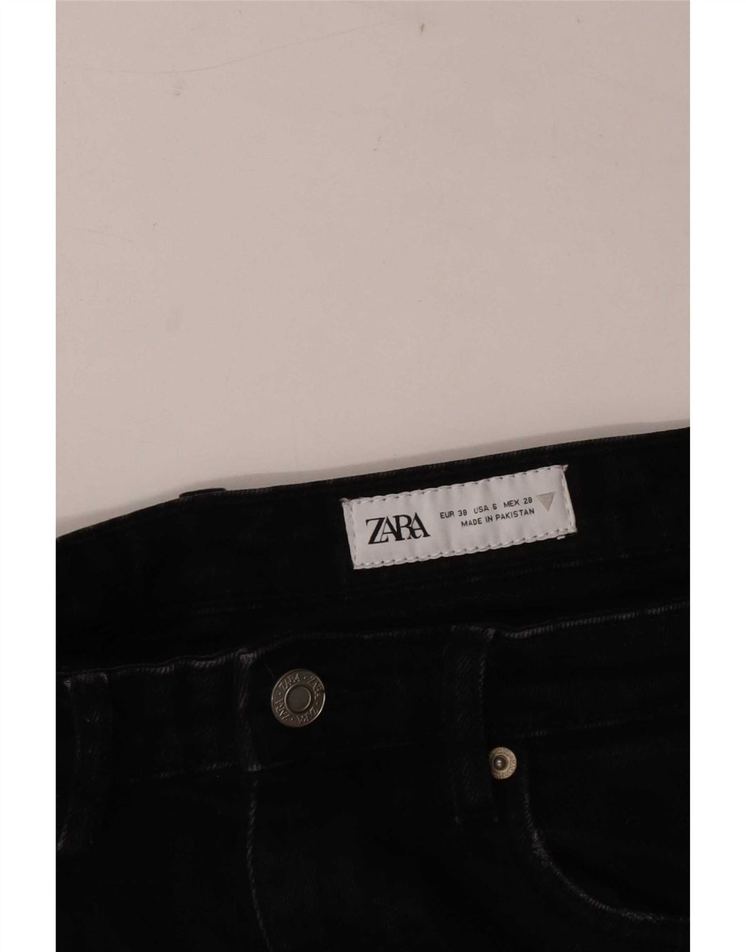 Jeans corti da donna Zara EU 38 piccoli W28 L25 neri