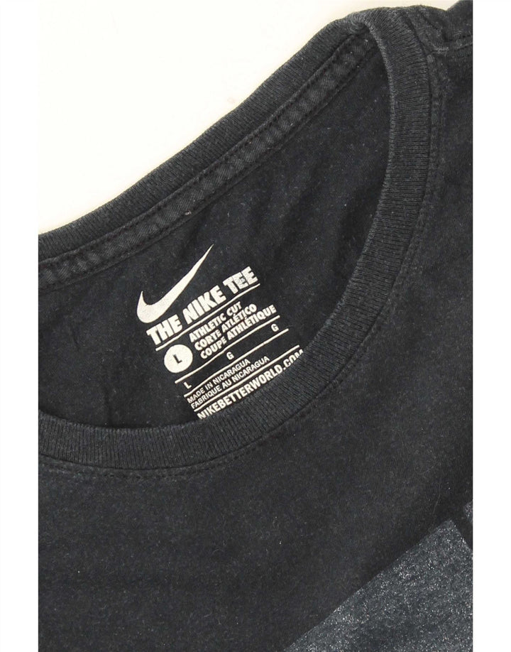 T-shirt grafica Nike da uomo con taglio atletico, taglia grande, nera