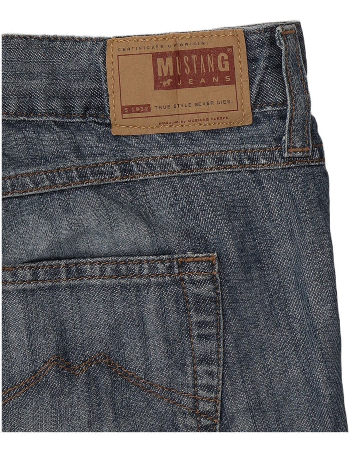 Pantaloncini di jeans da donna Mustang W31 cotone blu medio