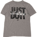 T-shirt grafica Nike da uomo con vestibilità regolare, piccola, in cotone grigio