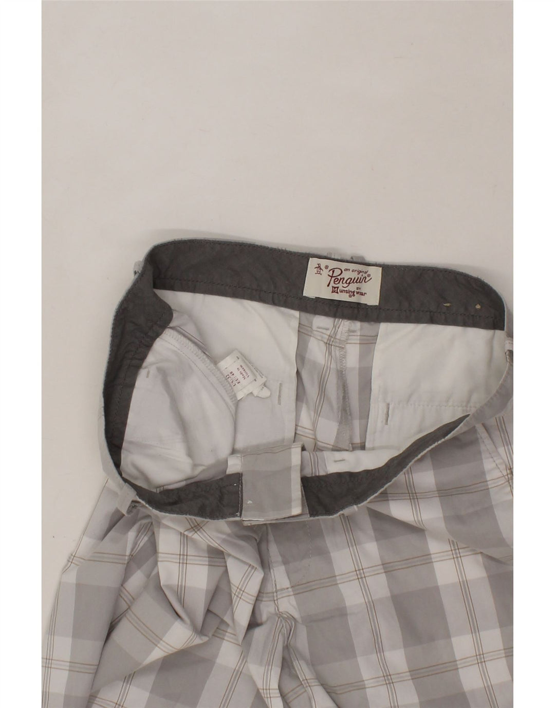 PENGUIN Mens Chino Shorts IT 48 Medium W32  Grey Check Cotton Vintage Penguin and Second-Hand Penguin from Messina Hembry 
