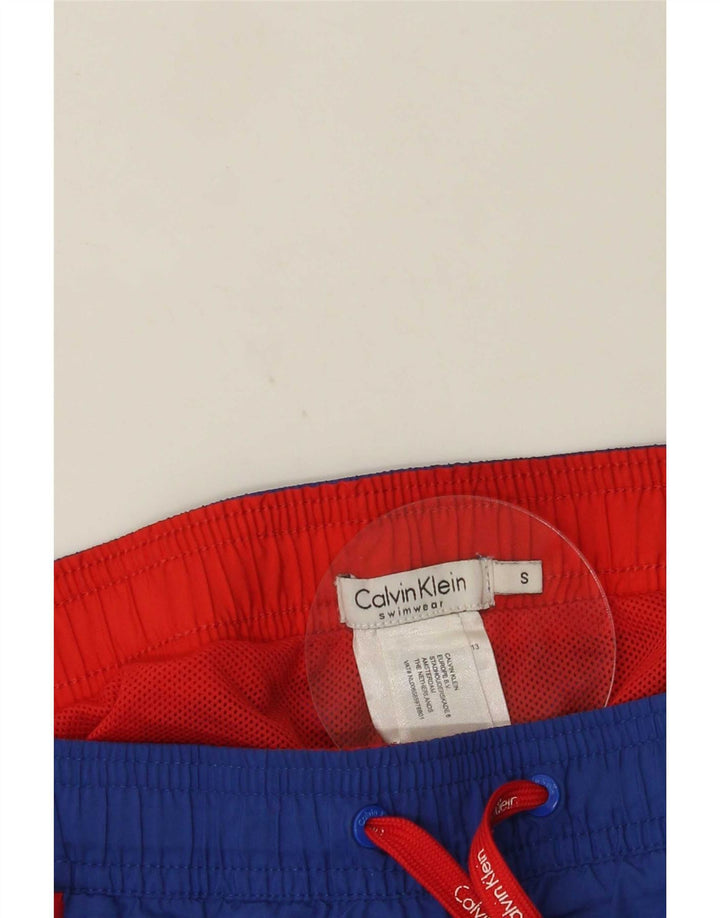 Pantaloncini da bagno grafici da uomo Calvin Klein piccoli in poliestere blu