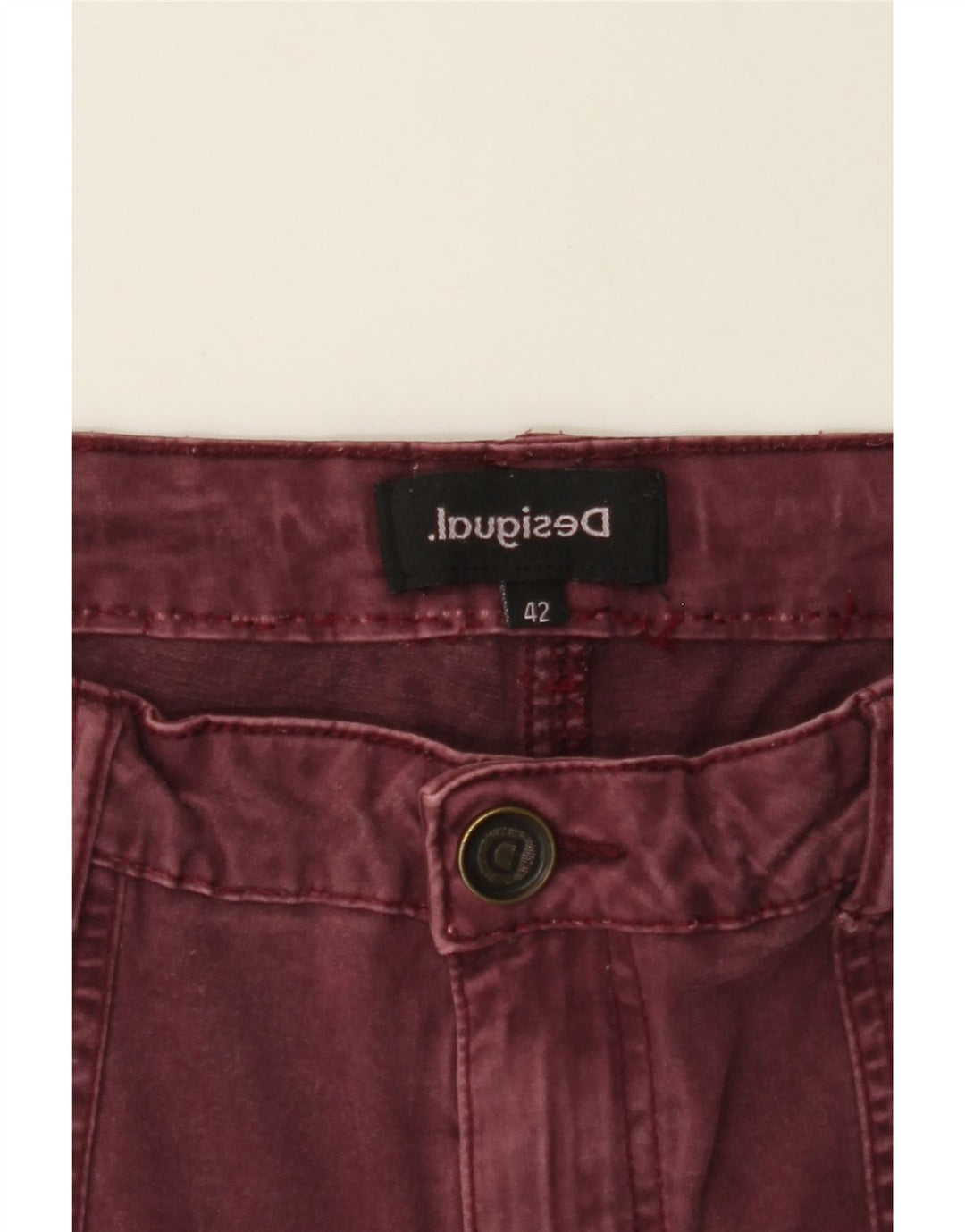 DESIGUAL Womens Crop Cargo Trousers EU 42 Large W28 L26 Maroon Vintage Desigual and Second-Hand Desigual from Messina Hembry 