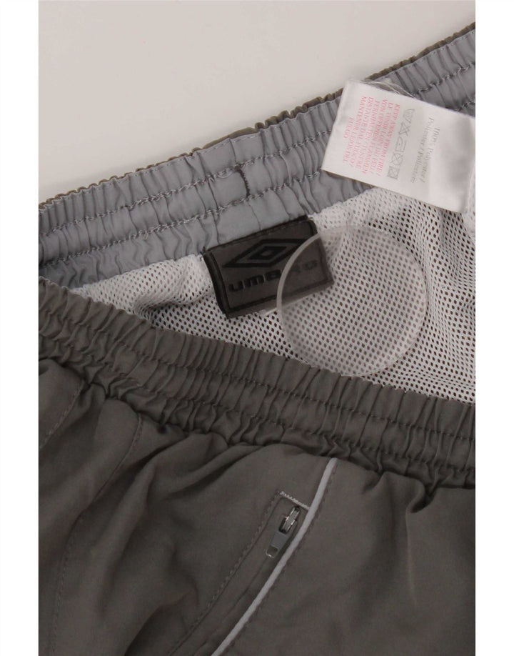 Pantaloncini sportivi da uomo Umbro grandi in poliestere grigio