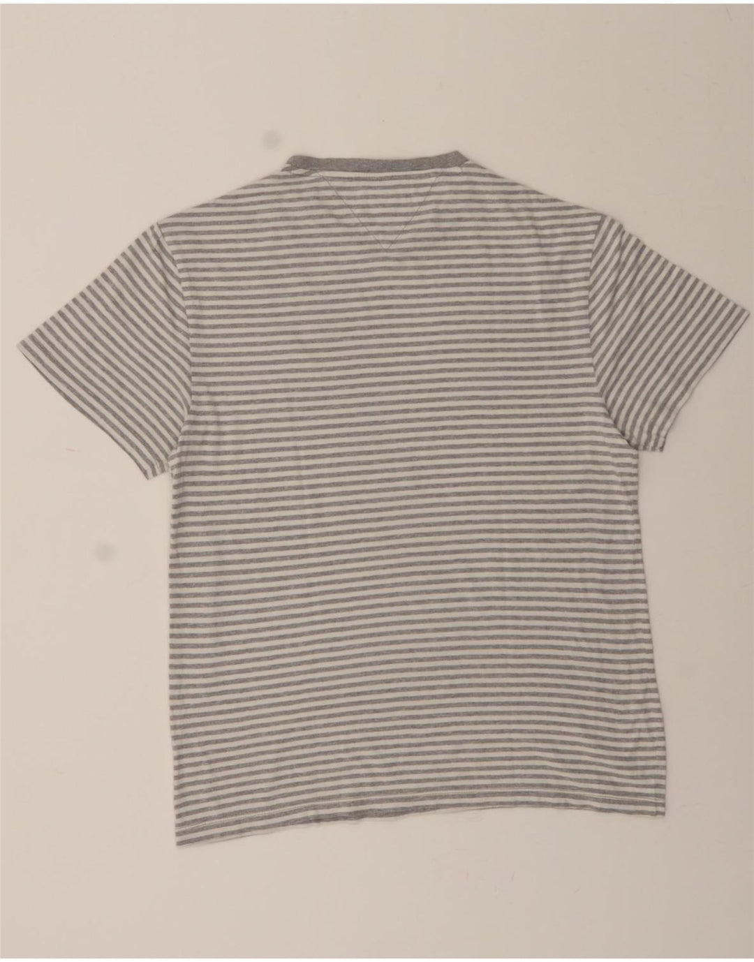 TOMMY HILFIGER Mens T-Shirt Top Medium Grey Pinstripe Vintage Tommy Hilfiger and Second-Hand Tommy Hilfiger from Messina Hembry 