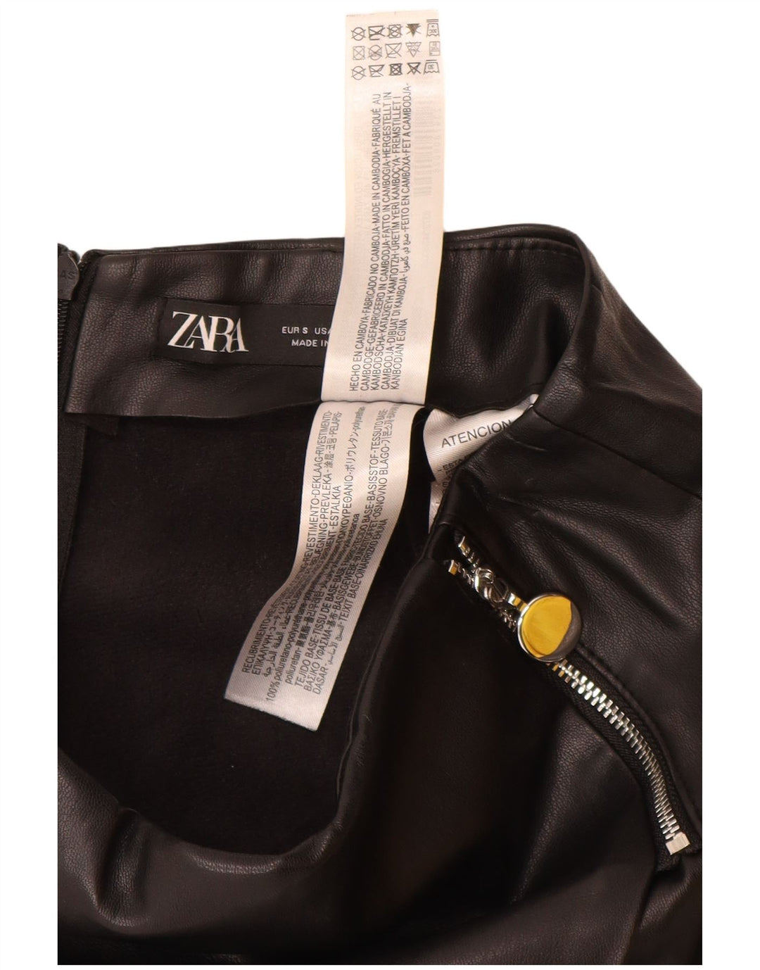 Pantaloncini casual da donna in ecopelle ZARA piccoli W26 poliuretano nero