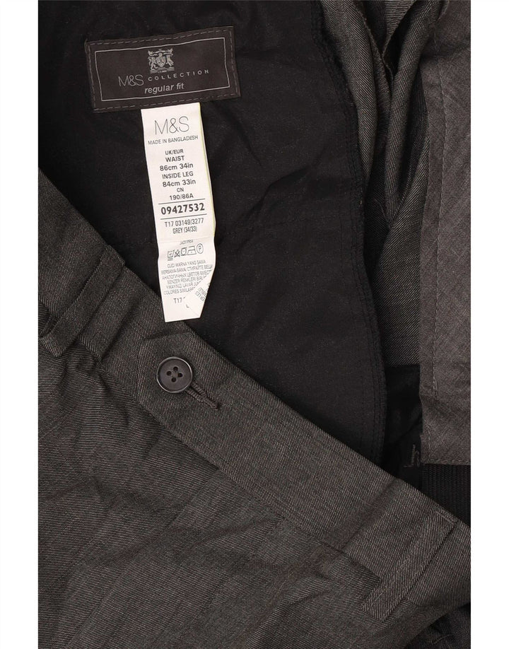 Pantaloni da abito vestibilità regolare Marks & Spencer da uomo W34 L33 poliestere grigio