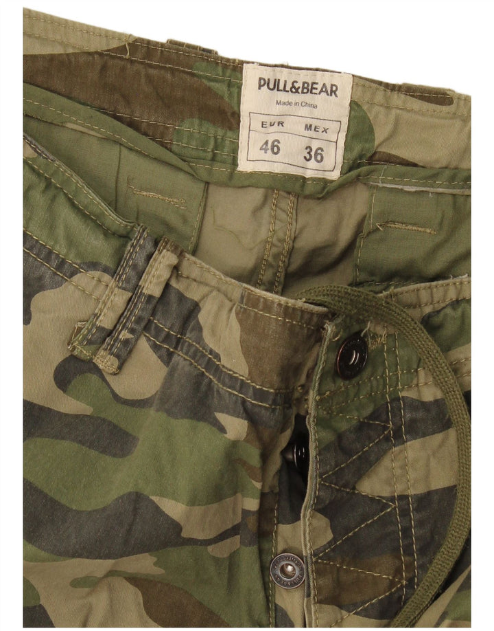 Pantaloncini cargo da uomo Pull & Bear EU 46 XL W36 mimetico kaki